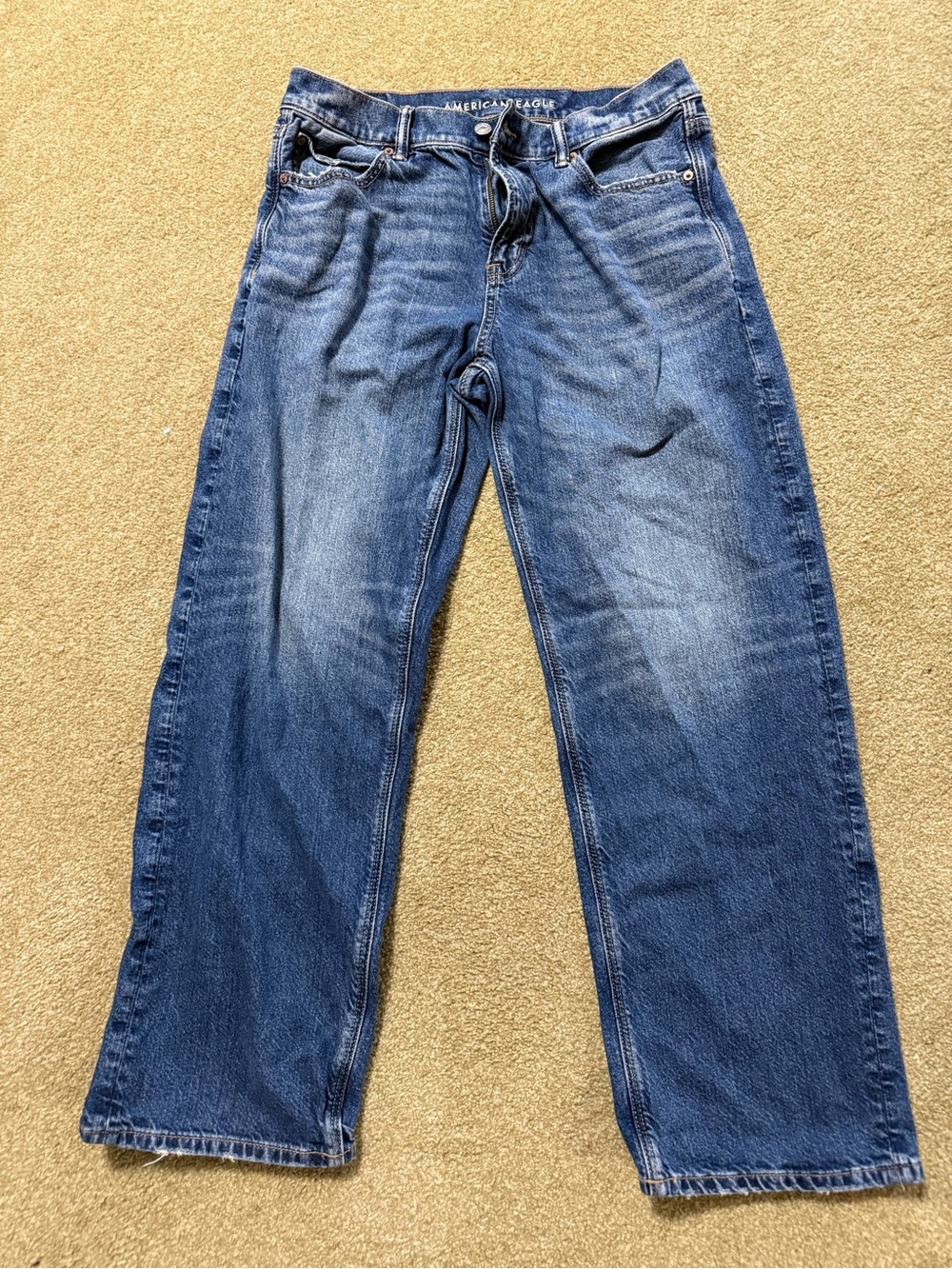American Eagle Jeans - Women’s Size 8 - Medium Wash Straight/Relaxed Fit